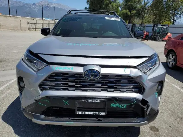 2019 TOYOTA RAV4 XSE