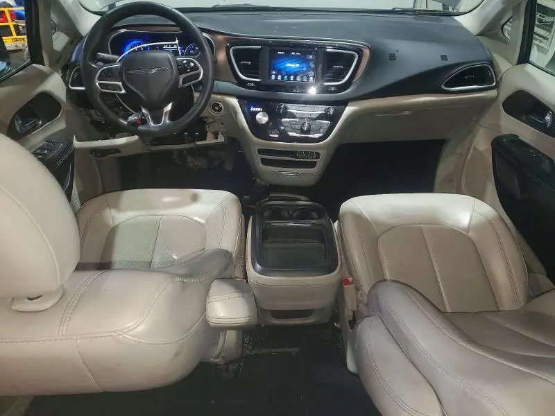 2021 CHRYSLER VOYAGER LXI  