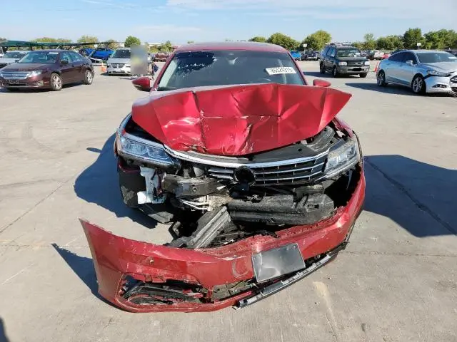 2019 VOLKSWAGEN PASSAT SE R-LINE  