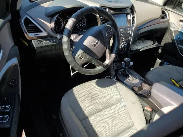 2017 HYUNDAI SANTA FE SE  