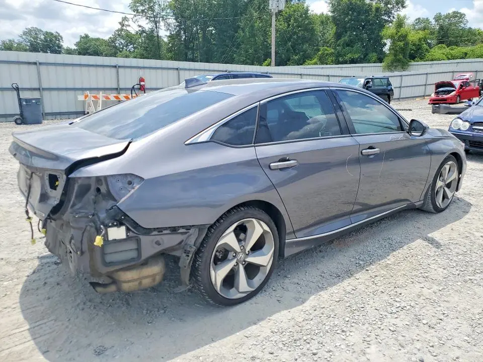 2018 HONDA ACCORD TOURING  