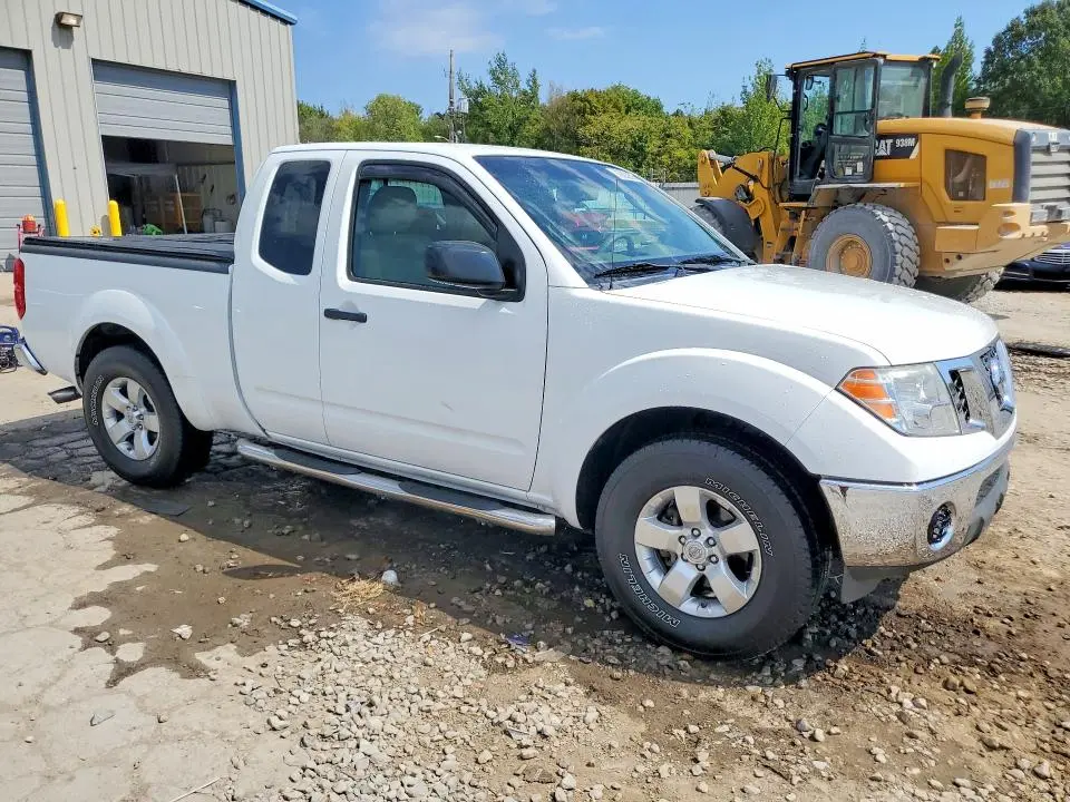 2010 NISSAN FRONTIER SE V6  
