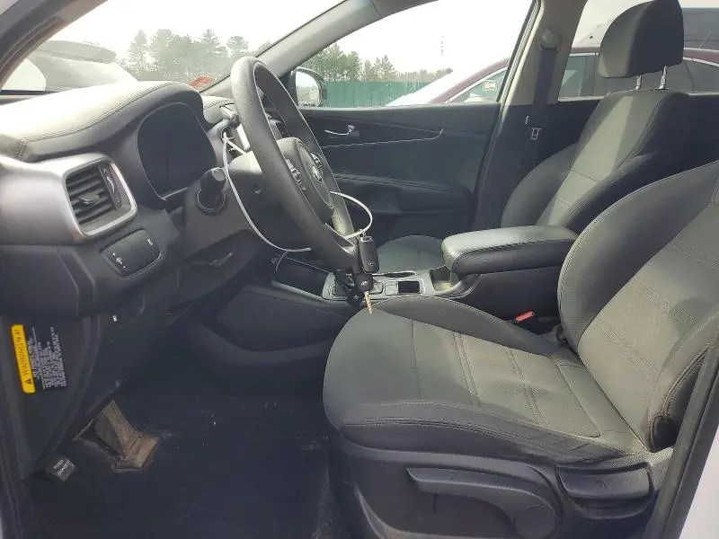 2017 KIA SORENTO LX  