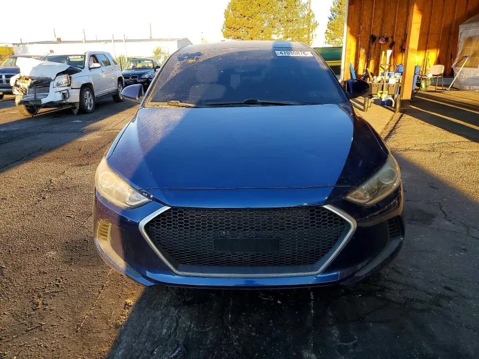 2017 HYUNDAI ELANTRA SE  