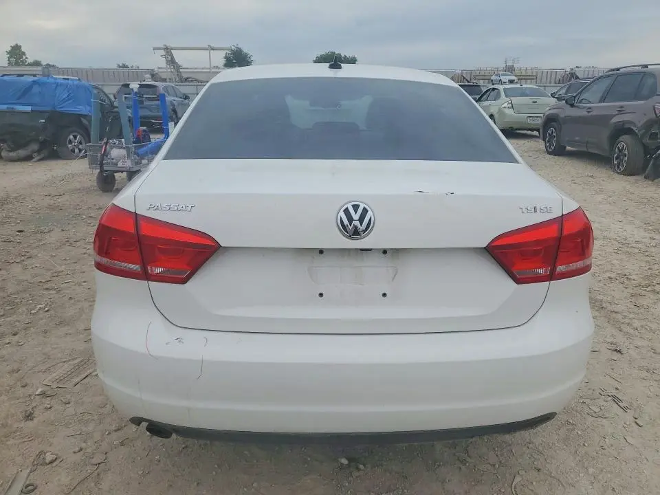 2014 VOLKSWAGEN PASSAT SE  