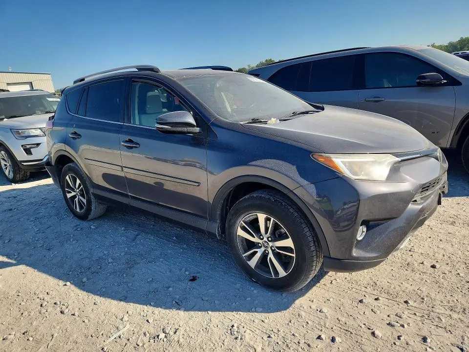 2017 TOYOTA RAV4 XLE  
