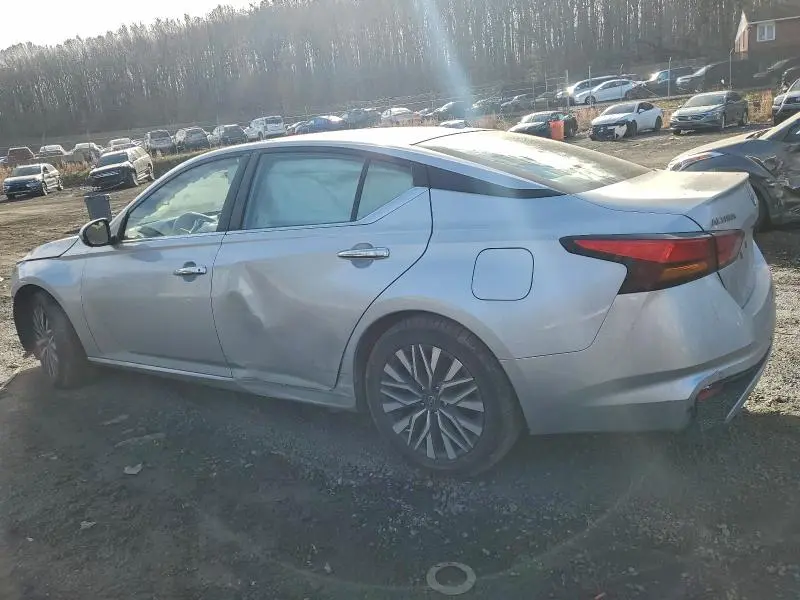 2023 NISSAN ALTIMA SV  