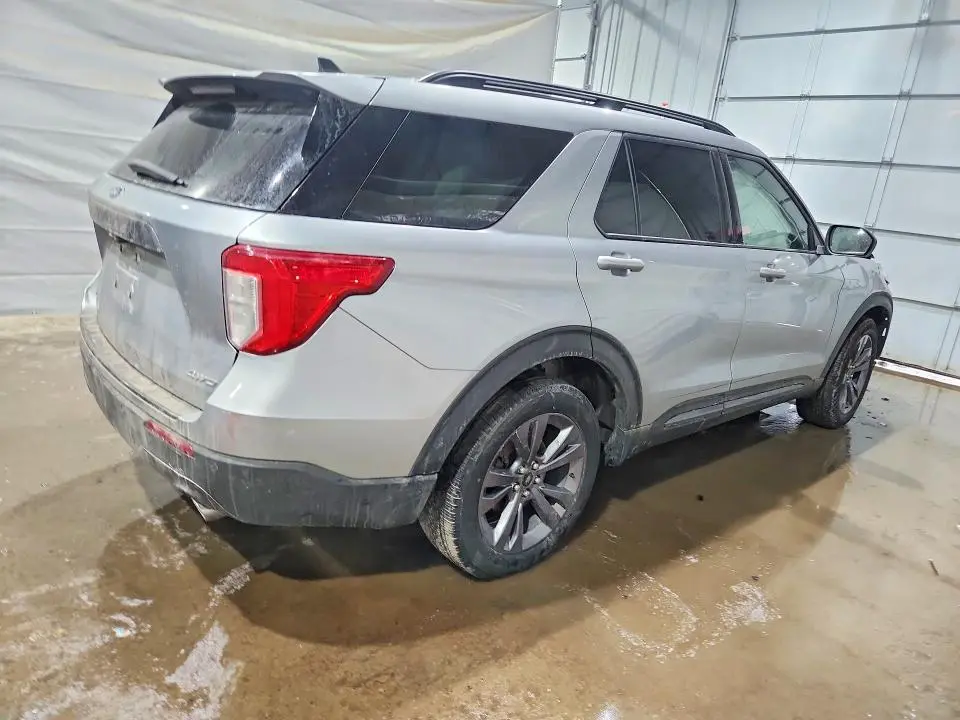 2022 FORD EXPLORER XLT  