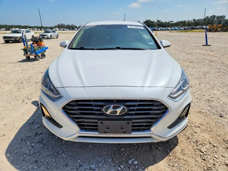 2018 HYUNDAI SONATA SE  