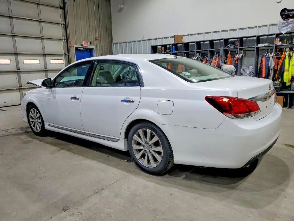 2011 TOYOTA AVALON LIMITED  