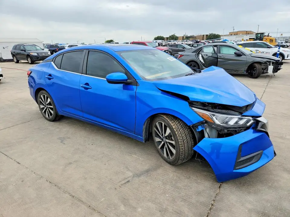 2022 NISSAN SENTRA SV  