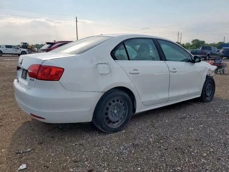 2013 VOLKSWAGEN JETTA SE  