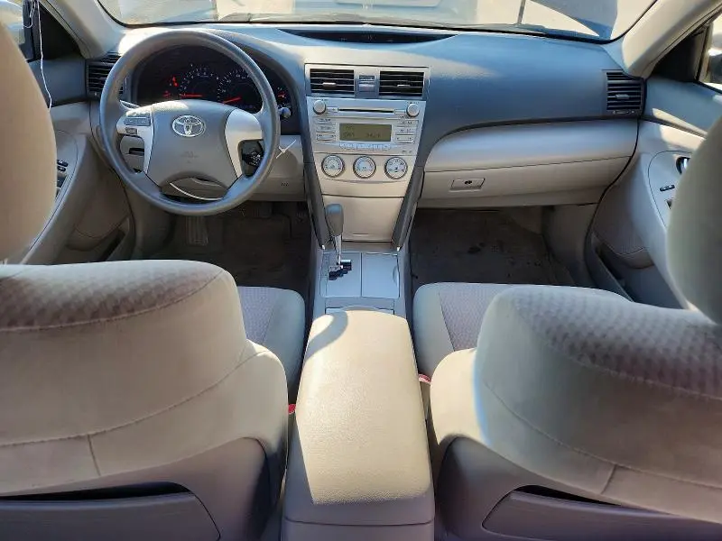 2010 TOYOTA CAMRY LE  