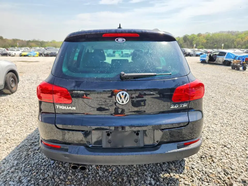 2014 VOLKSWAGEN TIGUAN S  