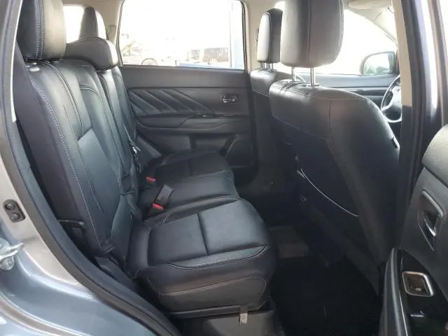 2018 MITSUBISHI OUTLANDER SE  