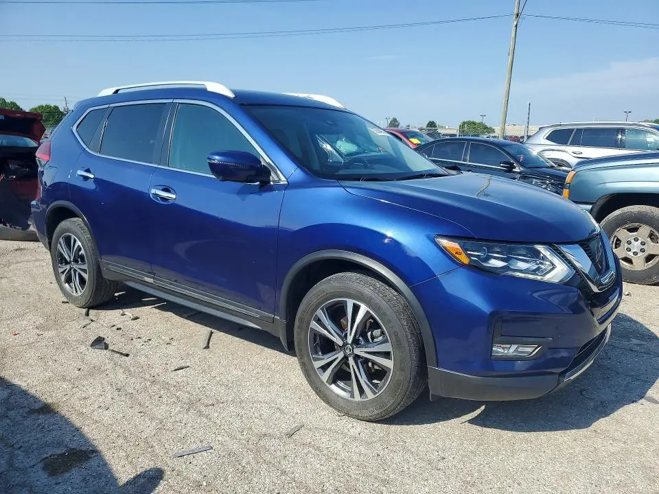 2017 NISSAN ROGUE SL  