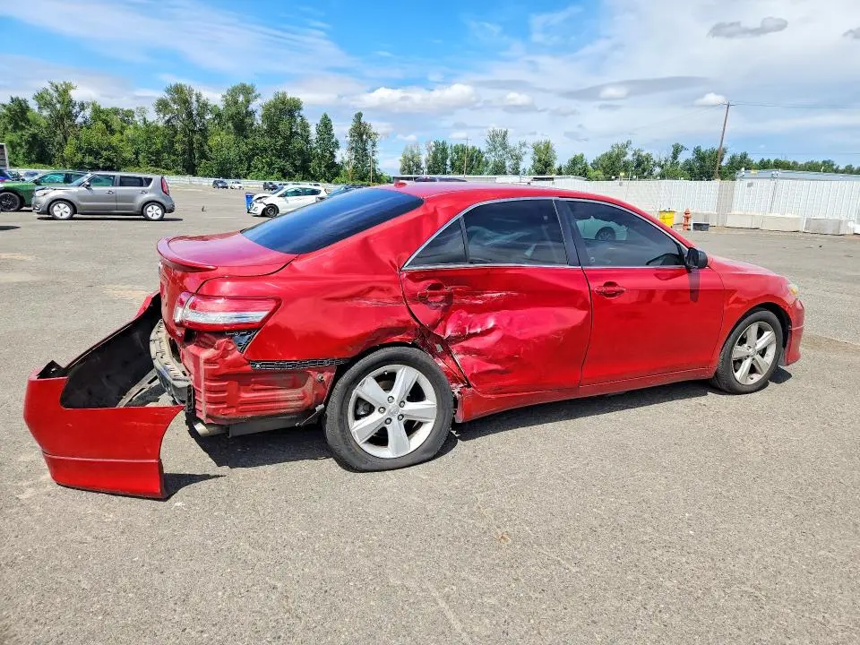 2011 TOYOTA CAMRY SE V6  