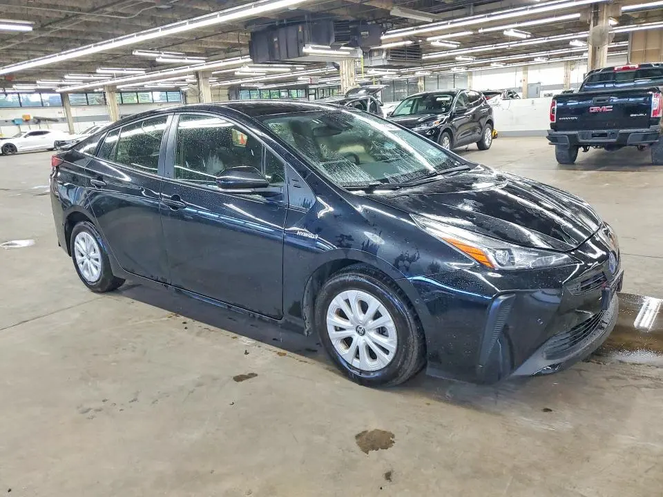 2022 TOYOTA PRIUS LE  