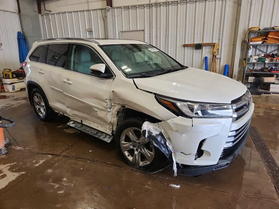 2019 TOYOTA HIGHLANDER LIMITED  