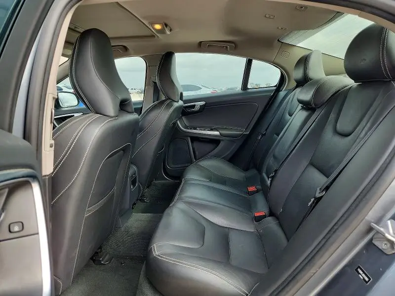 2017 VOLVO S60   
