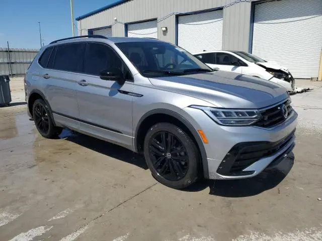 2022 VOLKSWAGEN TIGUAN SE R-LINE BLACK