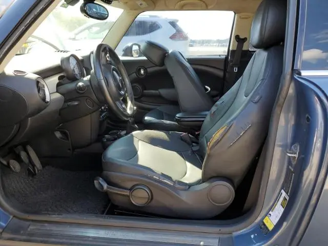 2011 MINI COOPER   