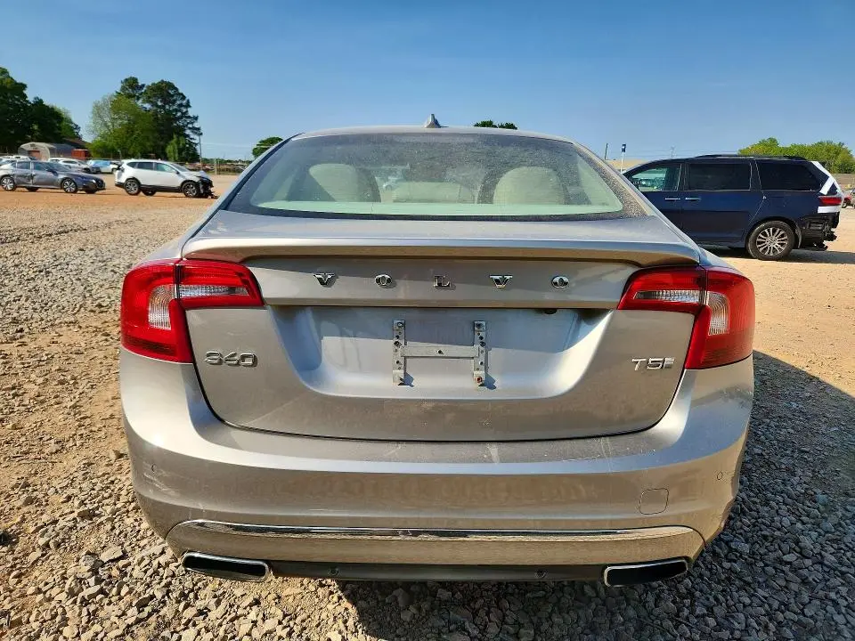 2016 VOLVO S60 PLATINUM  