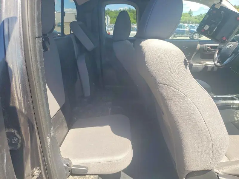 2017 TOYOTA TACOMA SR5 V6  