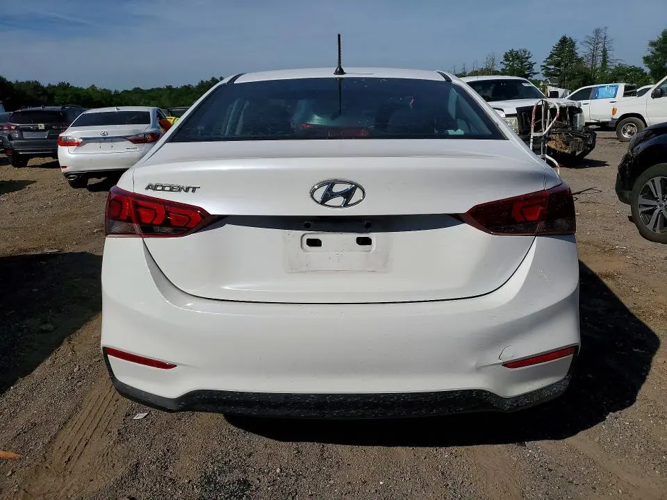 2022 HYUNDAI ACCENT SE  