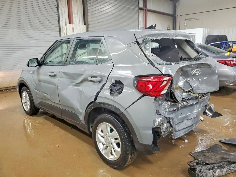 2022 HYUNDAI VENUE SE  