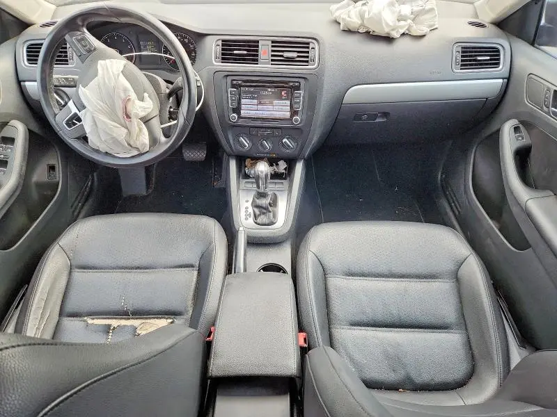2013 VOLKSWAGEN JETTA SE  