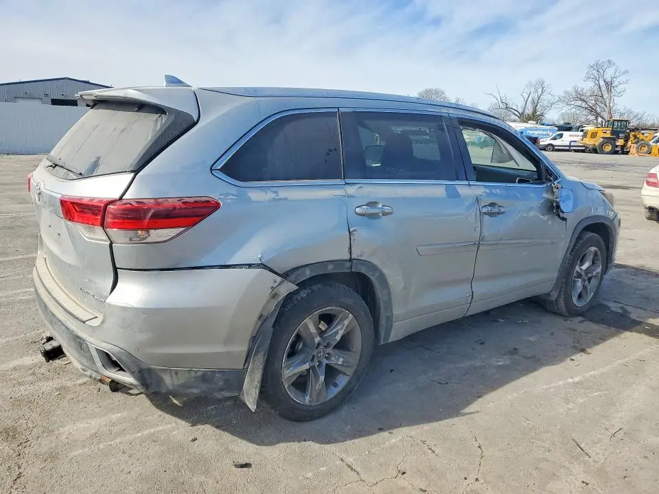 2017 TOYOTA HIGHLANDER LIMITED  