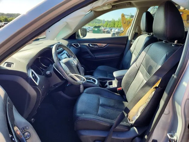 2016 NISSAN ROGUE SL  