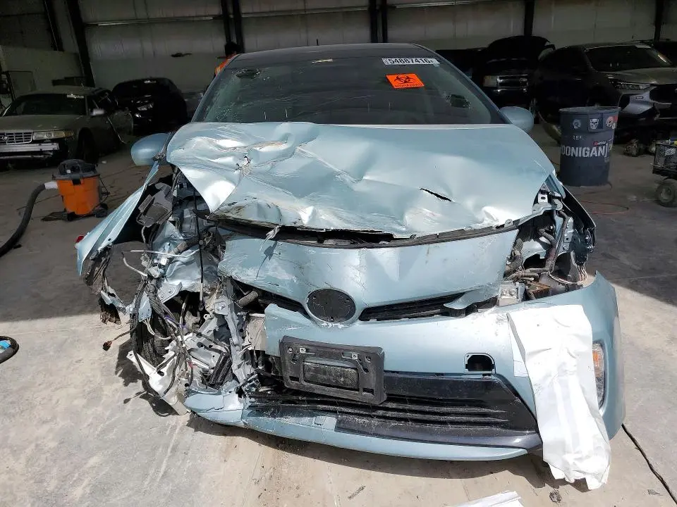 2014 TOYOTA PRIUS THREE  