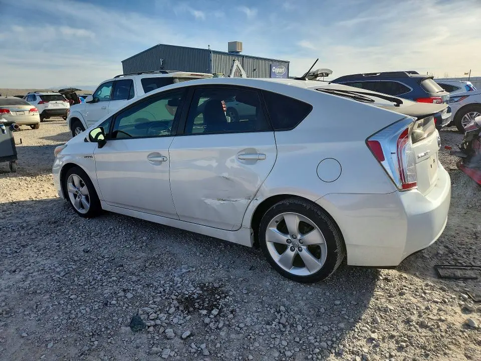 2013 TOYOTA PRIUS FIVE  