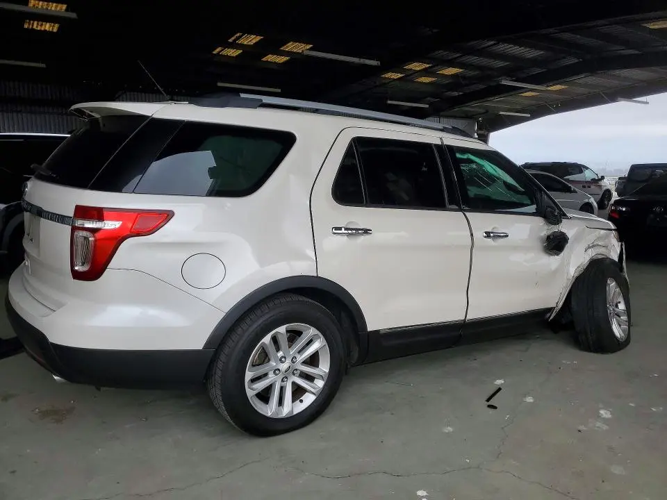 2015 FORD EXPLORER XLT  