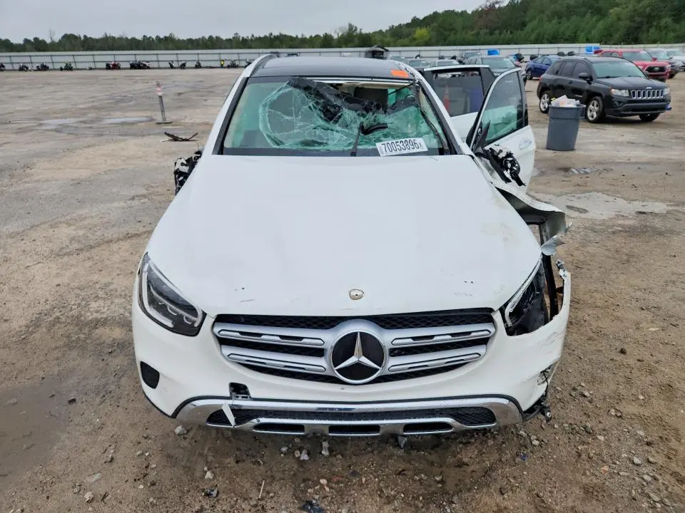2021 MERCEDES-BENZ GLC 300  