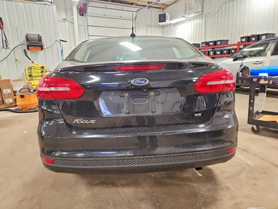 2016 FORD FOCUS SE  