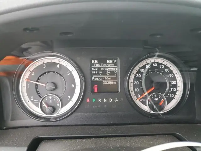 2016 RAM 1500 SLT  
