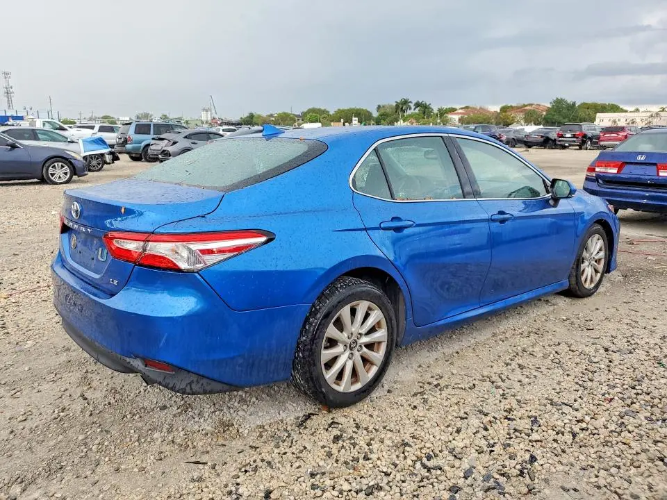 2019 TOYOTA CAMRY LE  