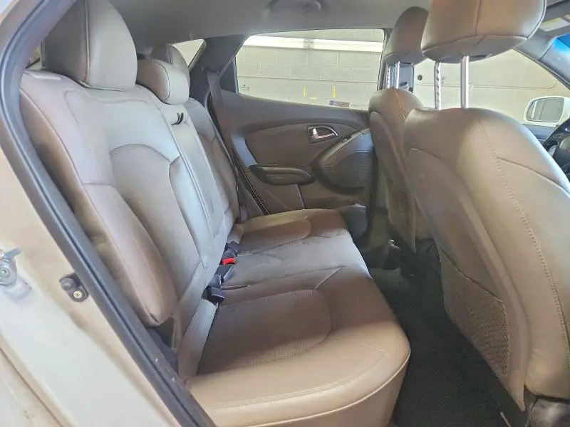 2014 HYUNDAI TUCSON SE  