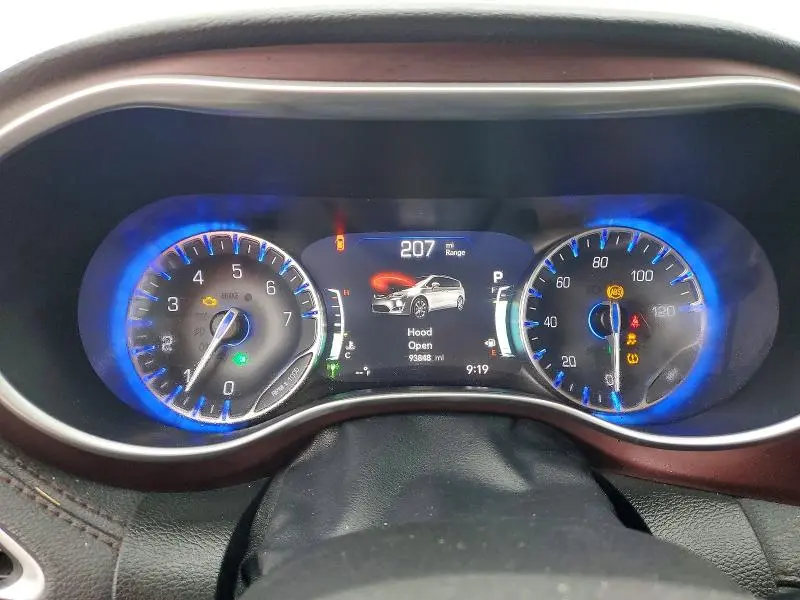 2018 CHRYSLER PACIFICA LIMITED  