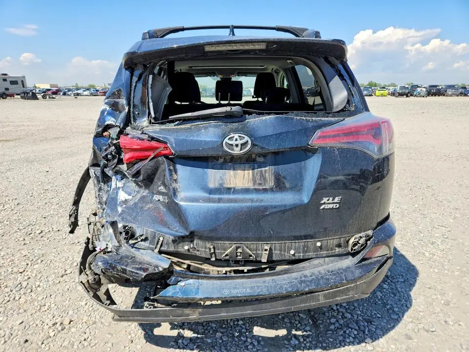 2017 TOYOTA RAV4 XLE  