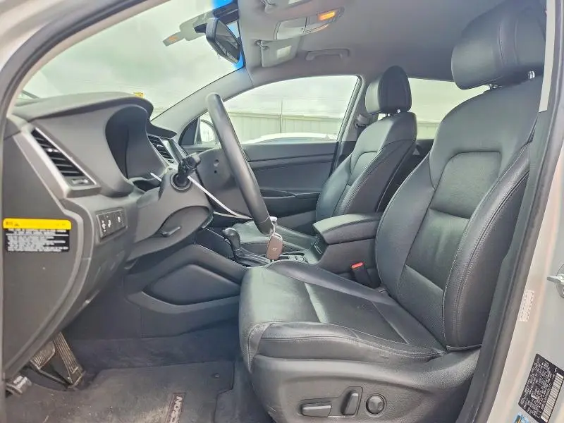 2017 HYUNDAI TUCSON SE PLUS  