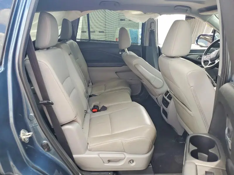 2021 HONDA PILOT SE  