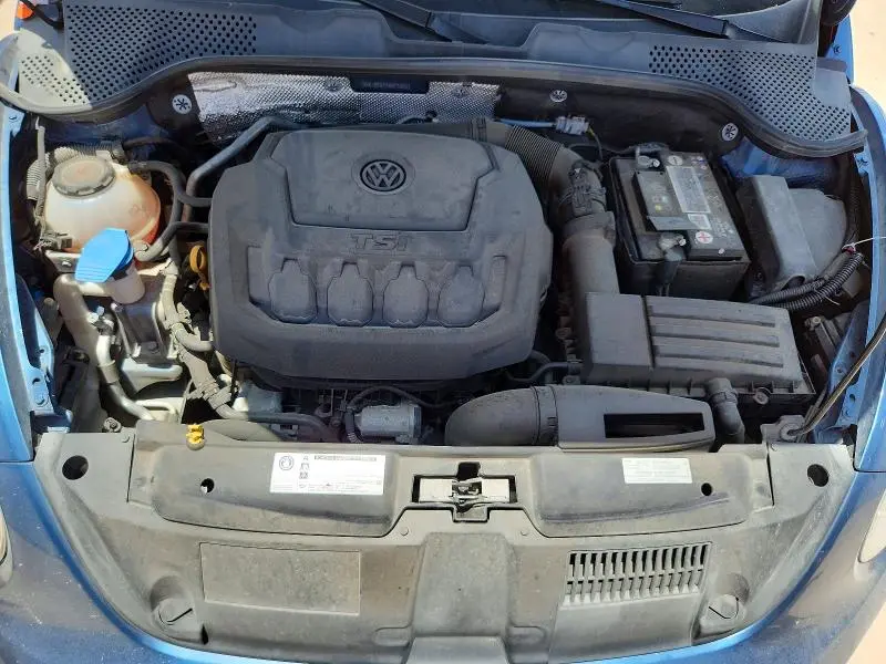 2019 VOLKSWAGEN BEETLE SE  
