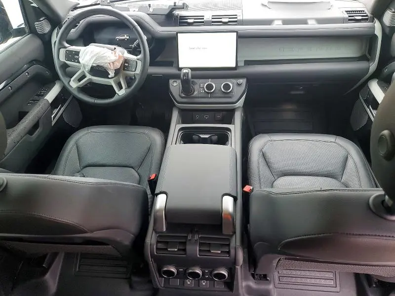 2024 LAND ROVER DEFENDER 130 S  