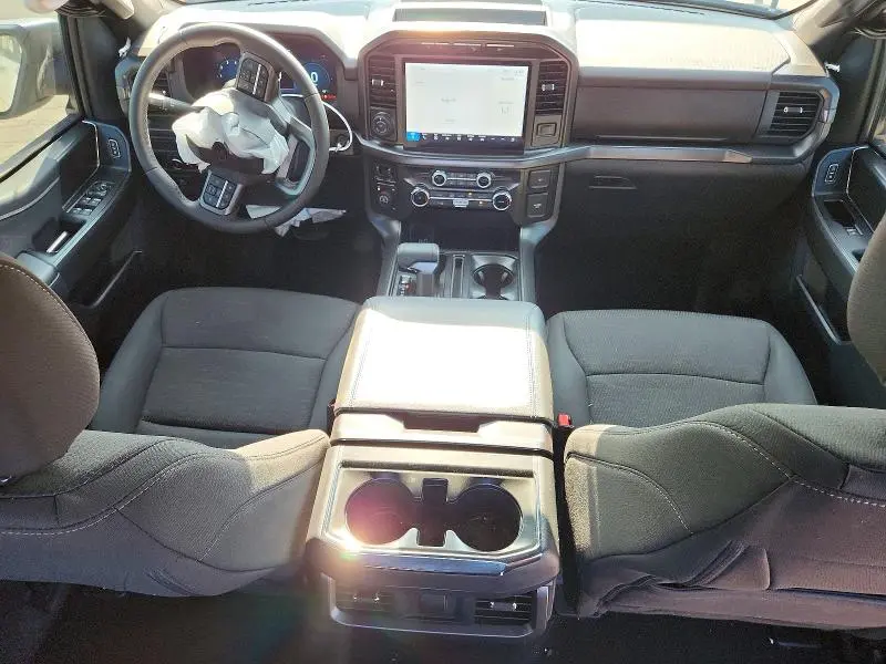 2024 FORD F150 XLT  