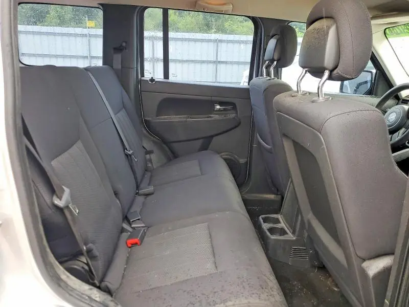 2011 JEEP LIBERTY SPORT  