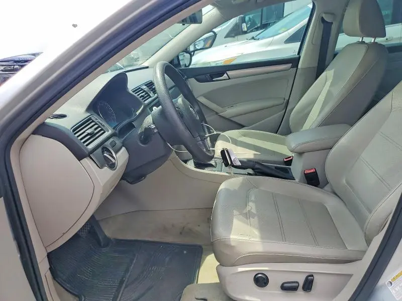 2012 VOLKSWAGEN PASSAT S  